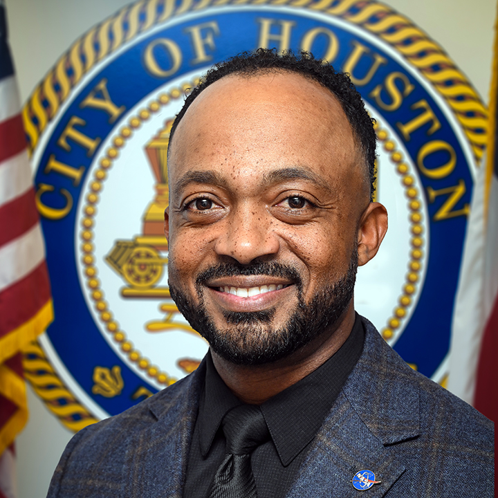 Stanley Tucker