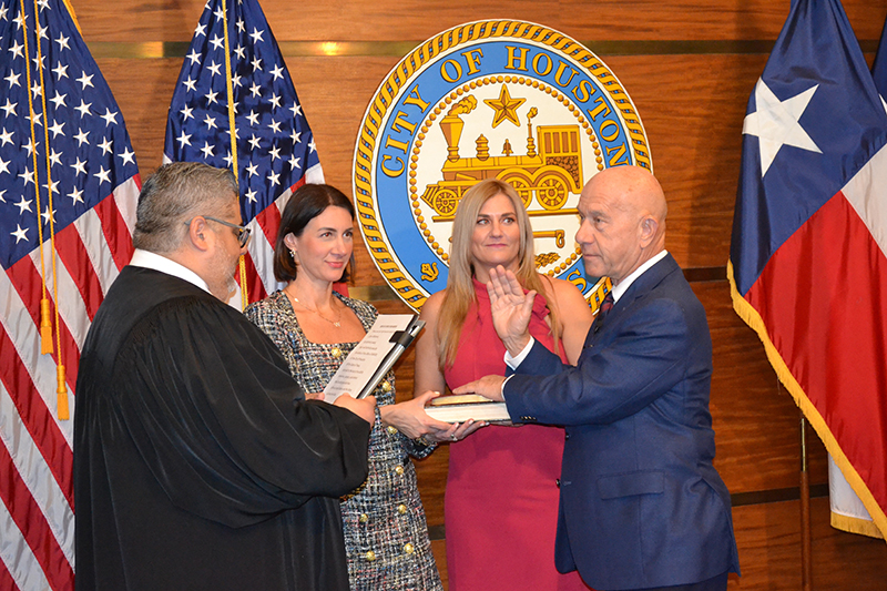 Mayor John Whitmire being sworn in