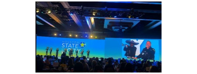 Projection Screen and Singer