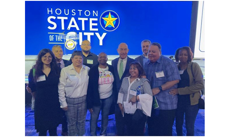 Mayor Whitmire with members of Unite Here Local 23